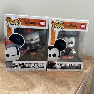 Funko Pop! Disney Halloween Mickey and Minnie Mouse Figures